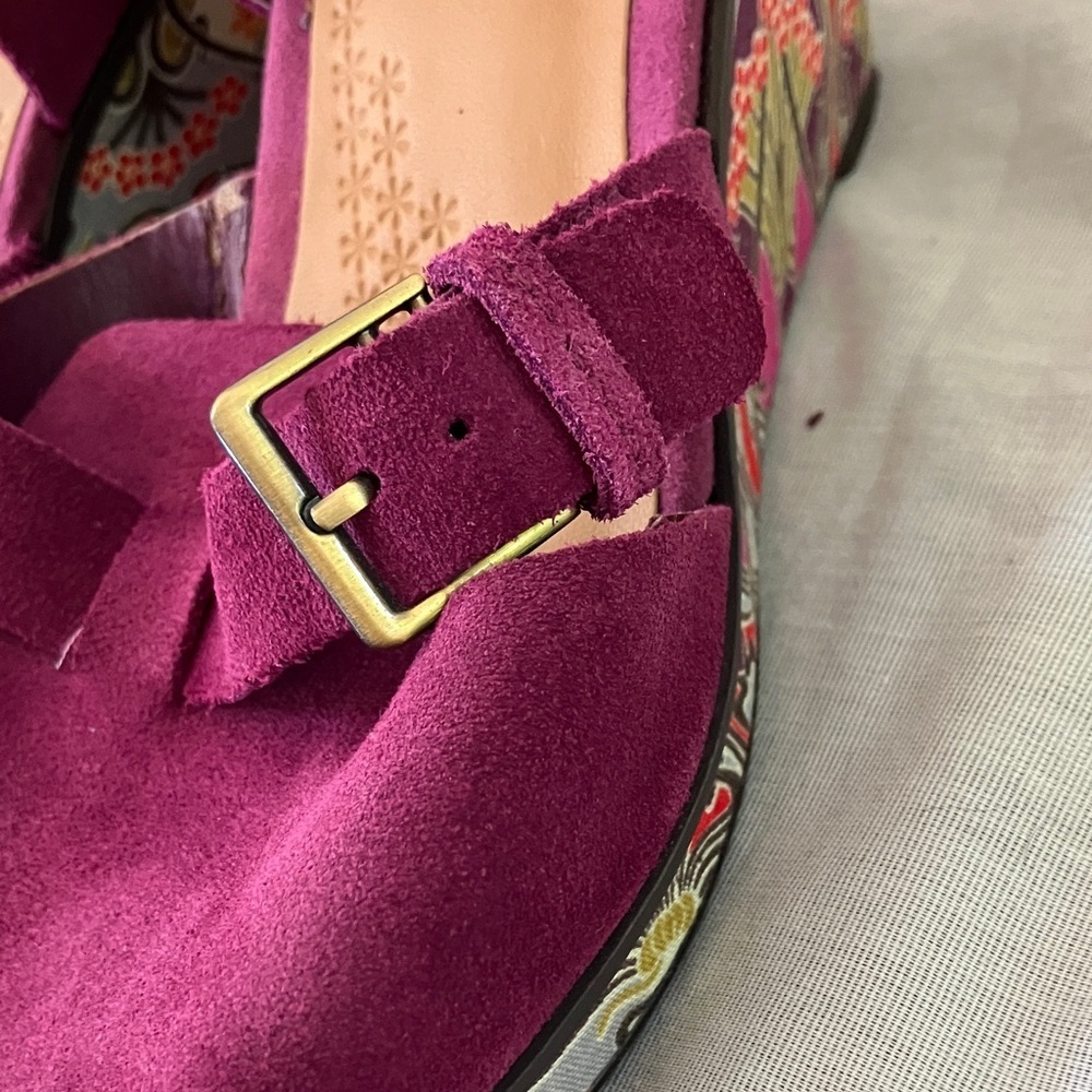 Women's Suede Buckle Wedge Sandal in Berry - Picture 15 of 16